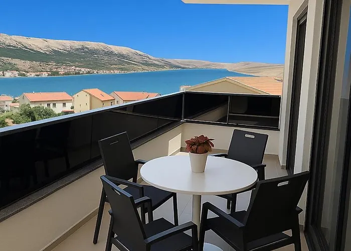 Babic Apartment Pag Town