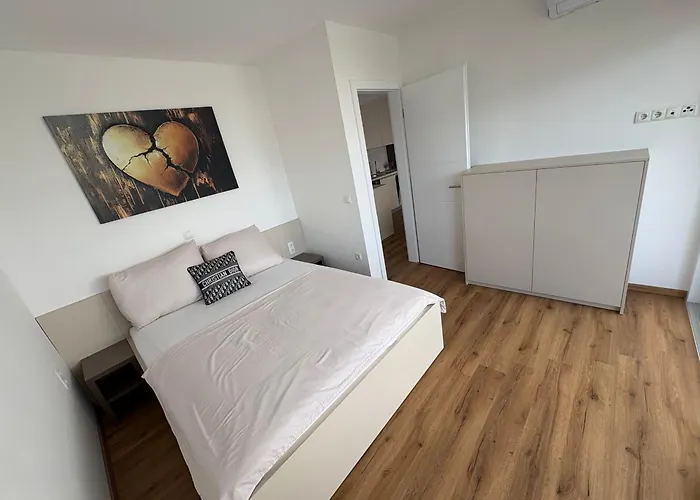 Babic Apartamento Pag Town